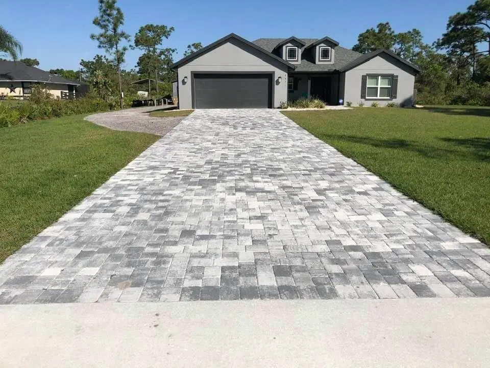 Custom paver driveway patterns Seattle